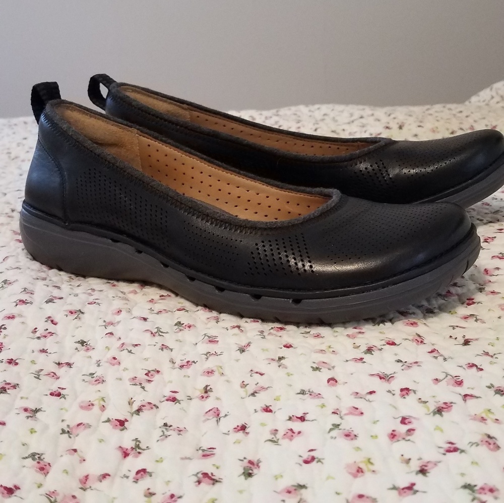 Clark's Unstructured flats